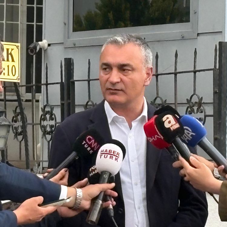 Eski CHP Milletvekili Müslüm Sarı: "Partinin içi çok harap, gerçekten çok üzücü"