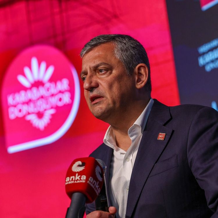 Özgür Özel: "Didişmek yerine kentleri depreme hazırlamak lazım"