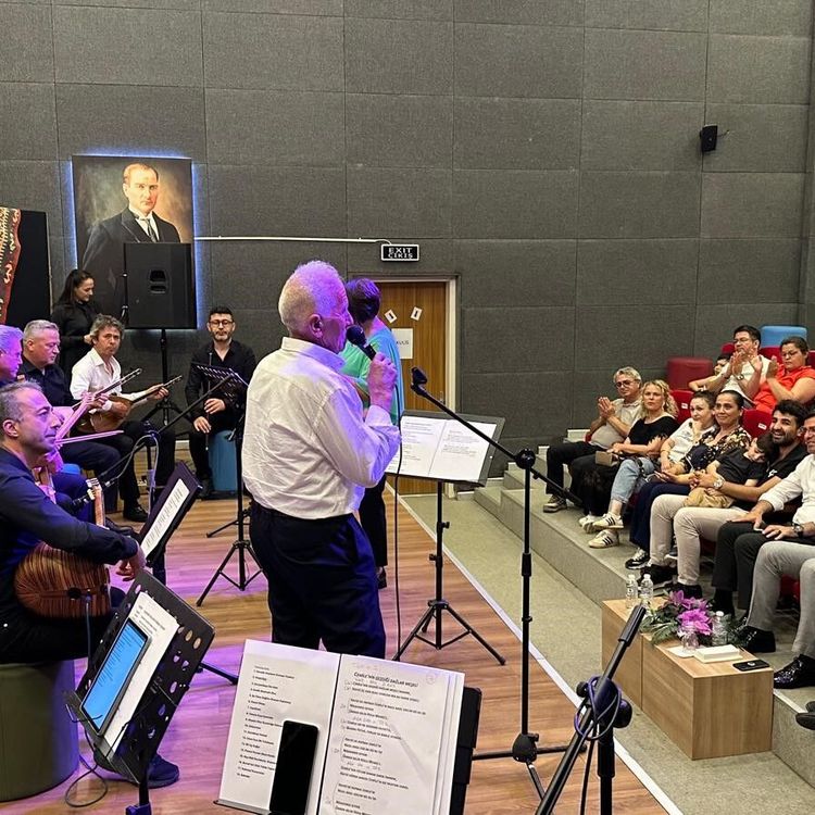Hayat Boyu Öğrenme Haftası’nda türkü dolu gece
