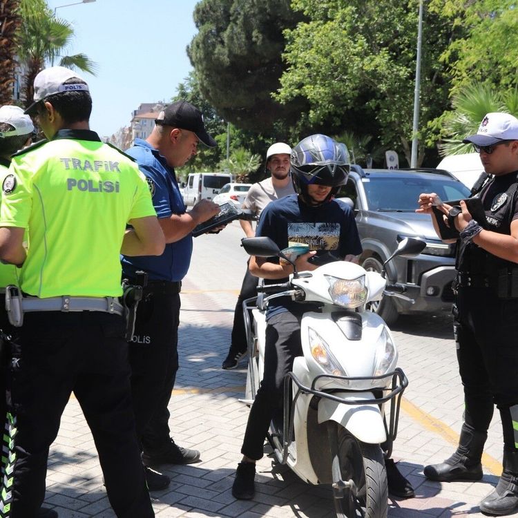 Turgutlu’da yaz aylarının gelmesiyle kask denetimleri artırıldı