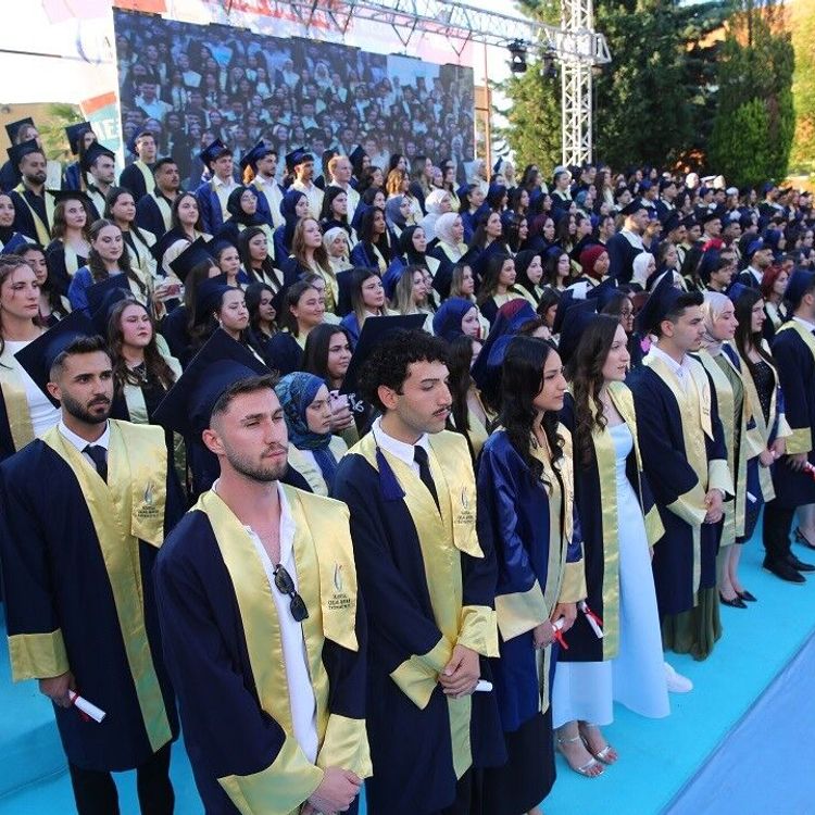 Sağlık ordusuna yeni neferler katıldı