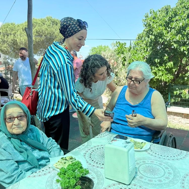 Gördes Huzurevi'nden milli takıma yürekten destek