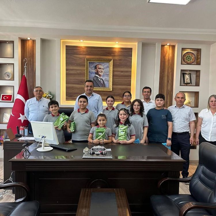 Sarıgöl’ün gururu öğrencilerden Kaymakam Dalak’a ziyaret