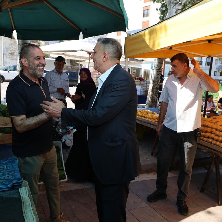 Başkan Şimşek, pazarcı esnafı ve vatandaşların sorunlarını dinledi