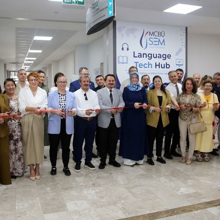 MCBÜ Yabancı Dil ve Dijital Sınav Merkezi açıldı