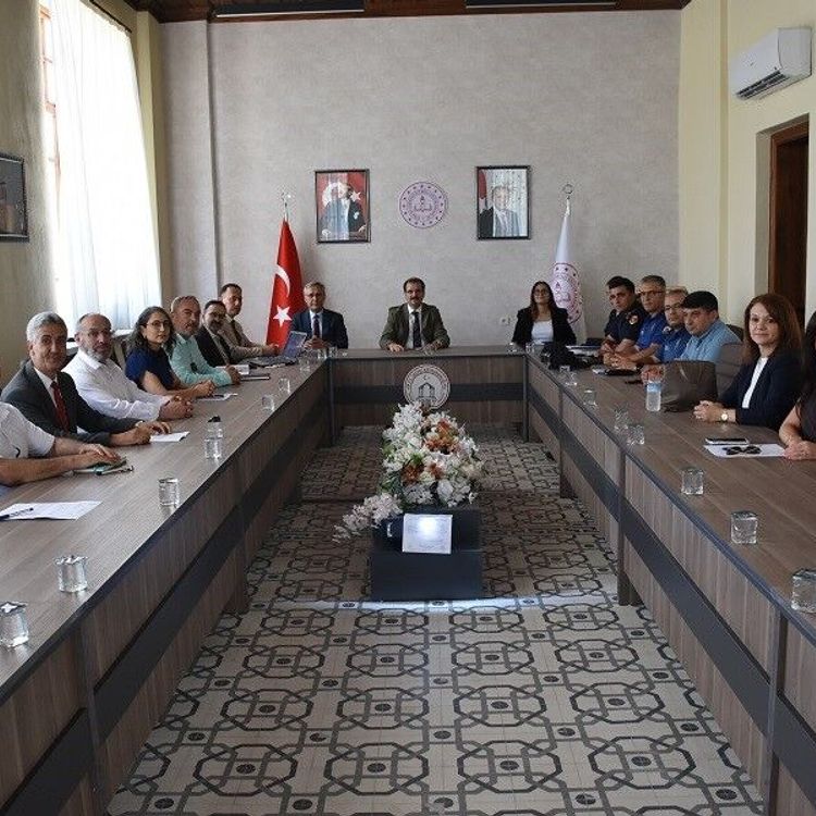 Salihli’de kadına şiddet ve çocuk koruma için kritik toplantı