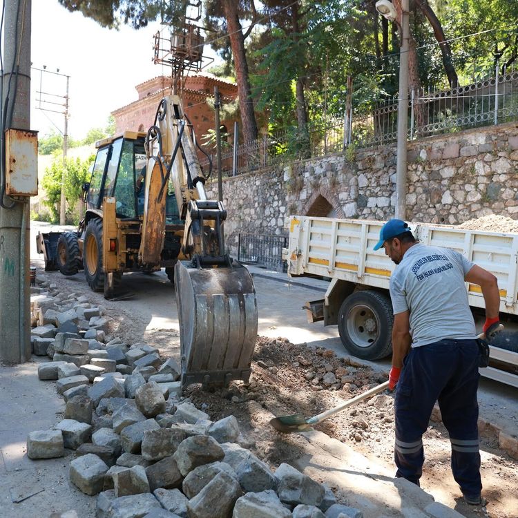Şehzadeler’de 67 mahallede çalışmalar aralıksız devam ediyor
