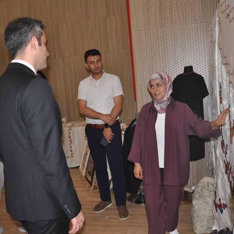 MASMEK Selendi'de yıl sonu sergisi büyük ilgi gördü