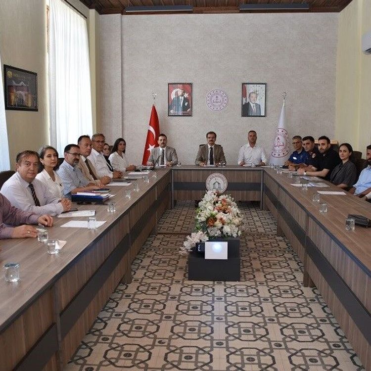 Salihli’de bağımlılıkla mücadele bir kez daha masaya yatırıldı