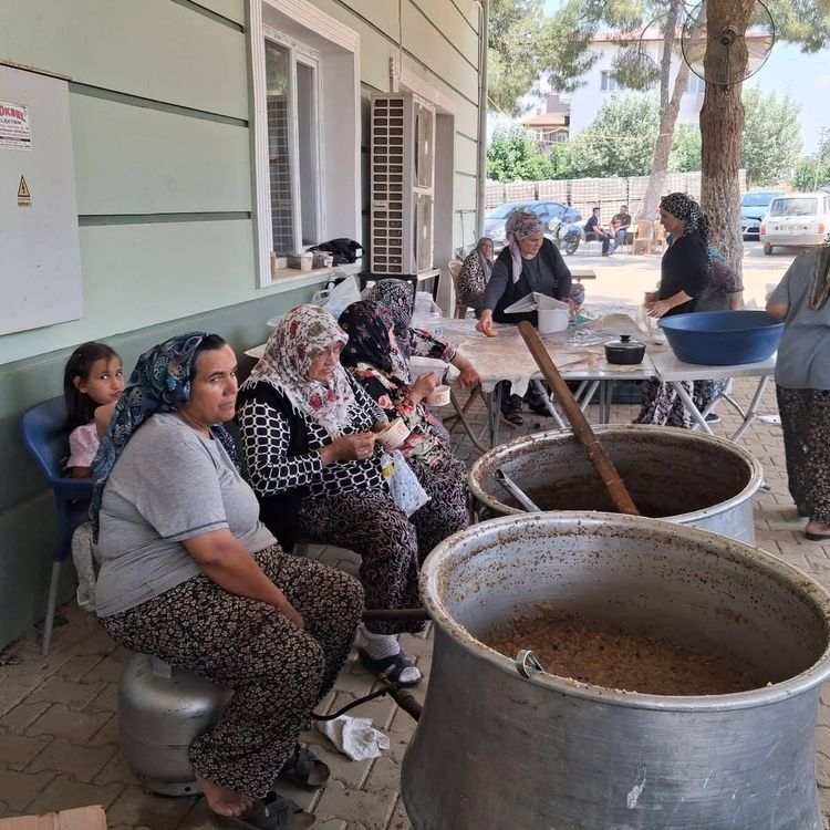 Sarıgöl'de birlik ve beraberlik için kazanlar kaynadı