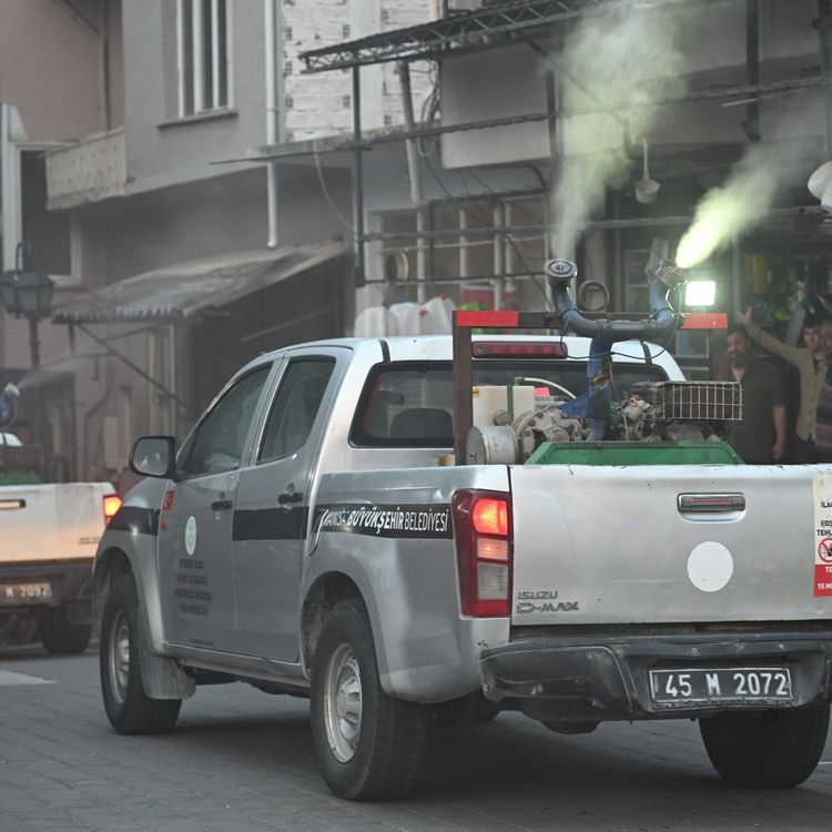 Manisa Büyükşehir’den Sarıgöl genelinde ilaçlama çalışması