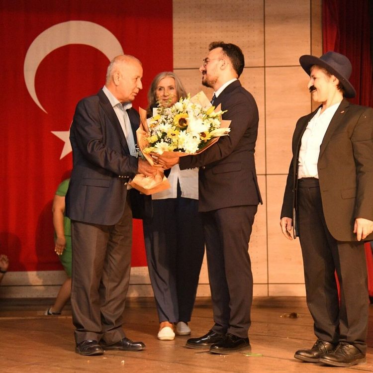'Benim adım kadın' izleyenleri hem güldürdü hem düşündürdü