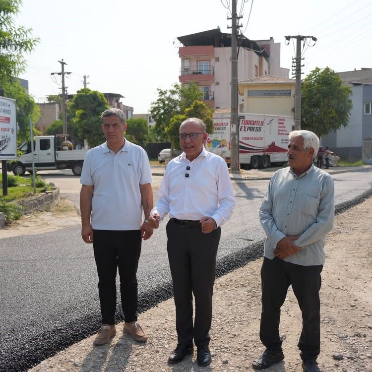 Turgutlu'da asfalt mesaisi hız kesmiyor
