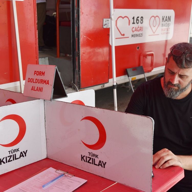 "Mahallenin Gücü Kan Bağışıyla Büyür"  kampanyası Manisa'da başladı