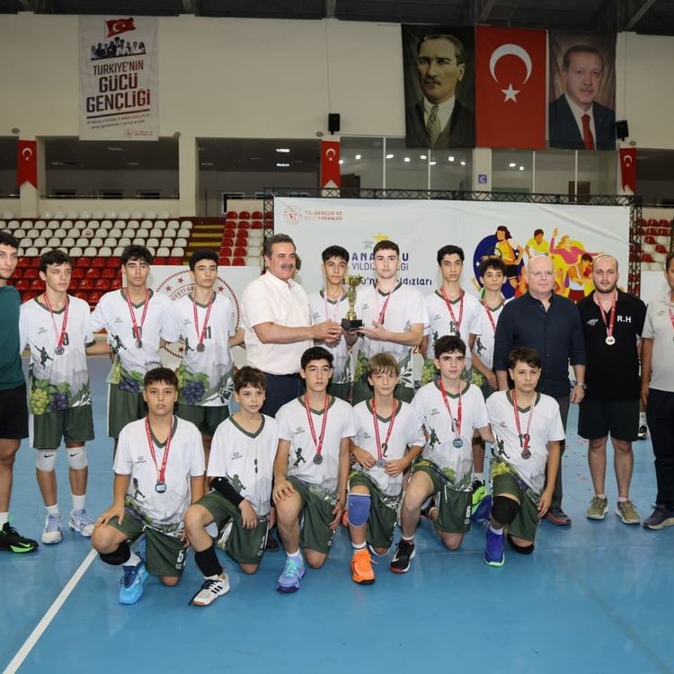 Manisalı gençler filede Türkiye ikincisi oldu