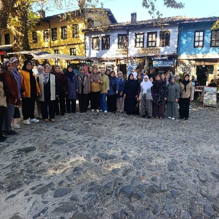 Sarıgöllü kadınlardan Bursa'ya kültür gezisi