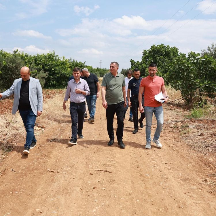 Şehzadeler'de ova yollarında çalışmaların yüzde 72'si tamamlandı