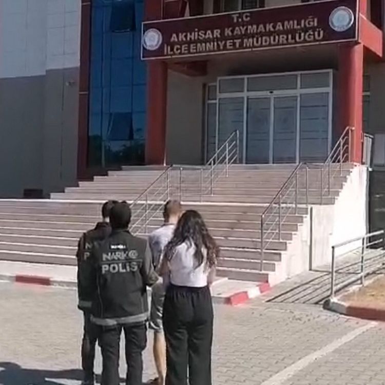 Akhisar'da *y*şt*r*c* operasyonunda 2 şüpheli tutuklandı