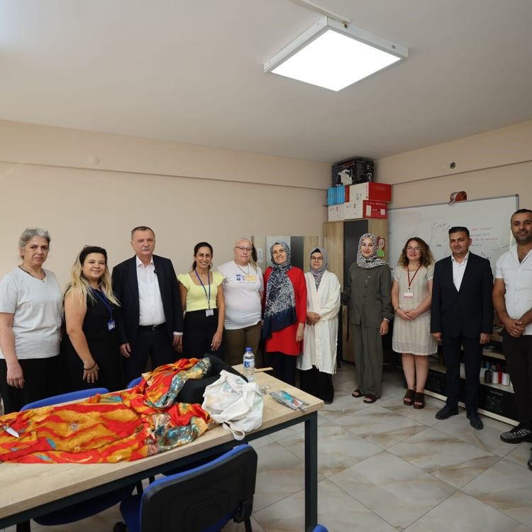 Başkan Balaban’dan kadın dayanışma ve eğitim merkezlerine ziyaret