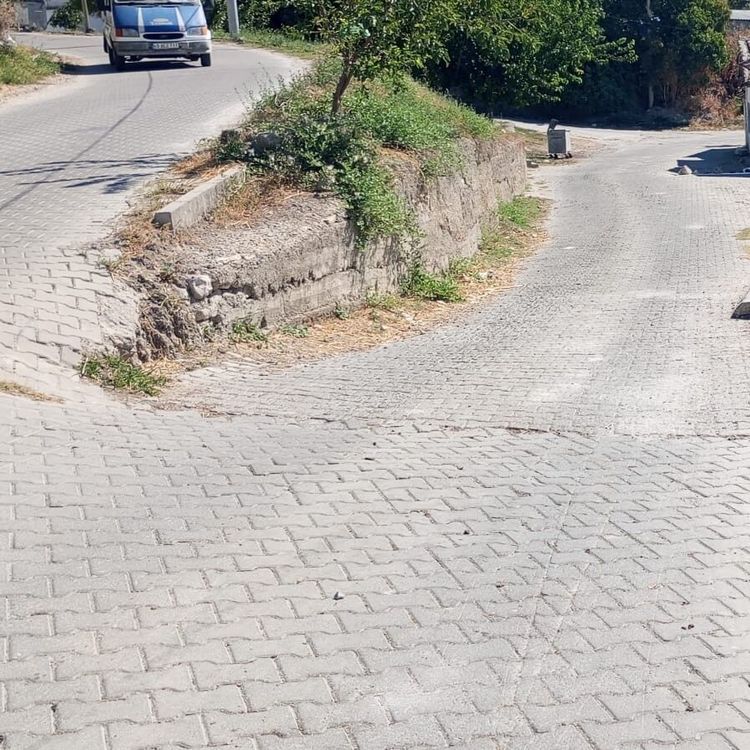 Şehzadeler'de parke taş döşeme çalışmalarında yüzde 95 tamamlandı