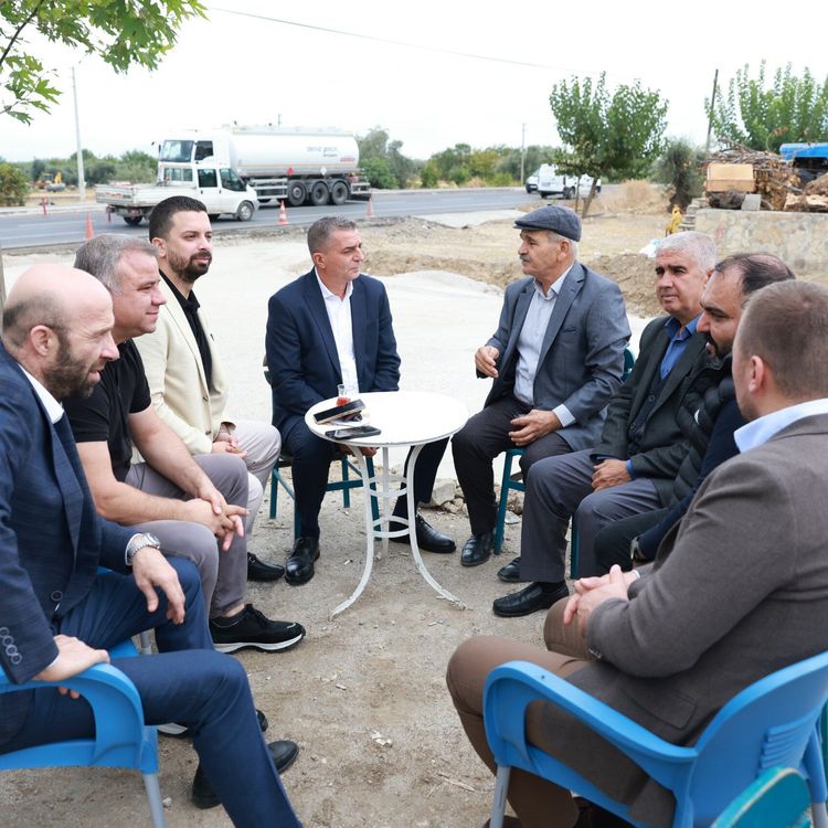 Başkan Şimşek muhtarlarla bire bir temasta