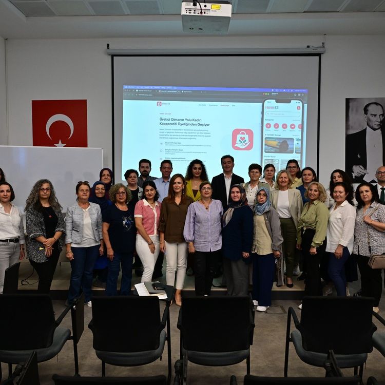 Manisa'da üretici kadınlar için dijital satış dönemi