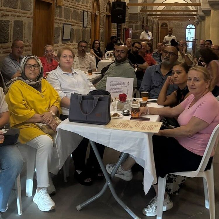 Manisa'ın ilk 'Şiir Evi' kapılarını açtı
