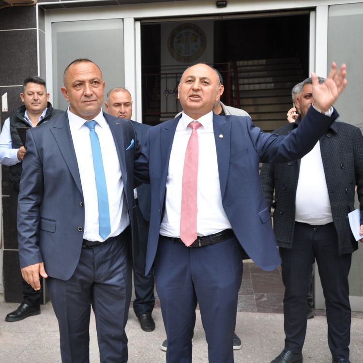 Salihli Ticaret Borsası’nda seçimi Yetiş Aksoy kazandı
