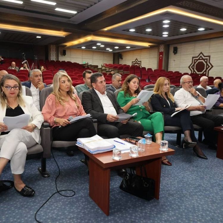 Yunusemre’de yaşlı bakım evi ve zeytin çalıştayı gündemde