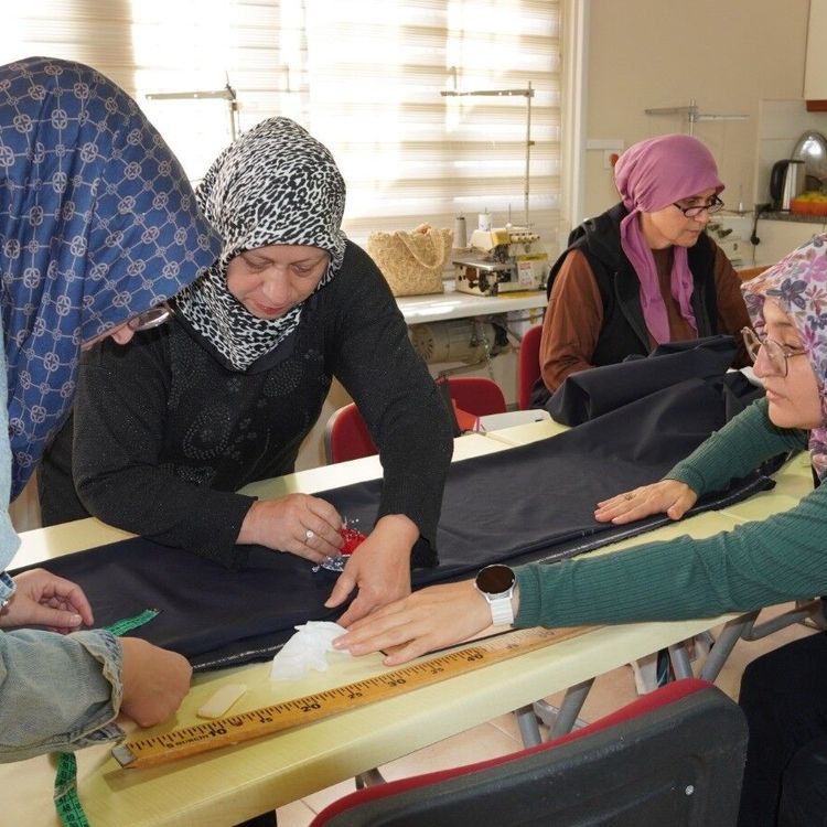 Atıl sosyal tesis kadınların hayatını değiştirdi