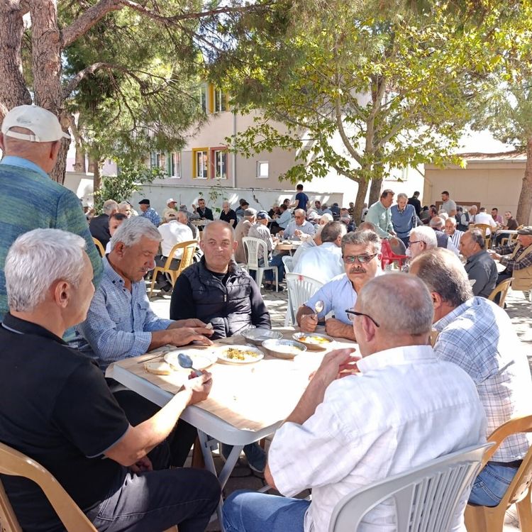 Manisa’da geleneksel köy hayrına yoğun katılım!