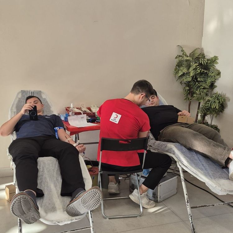 Manisa'daki KYK yurtlarından kan bağışına hayat veren destek
