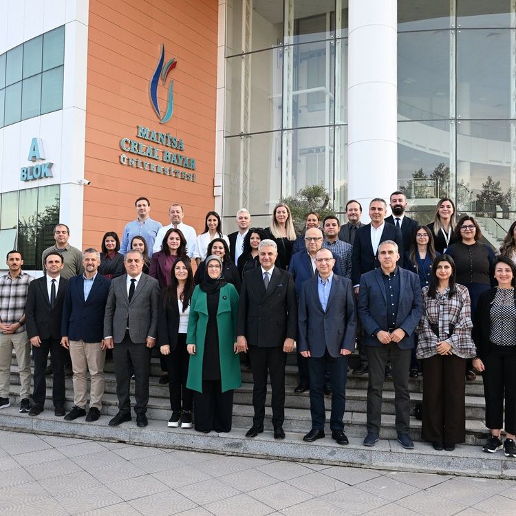 Gençler yeşil dönüşümü sahada öğrenecek