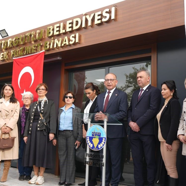 Turgutlu’da belediye hizmeti vatandaşın ayağına geldi