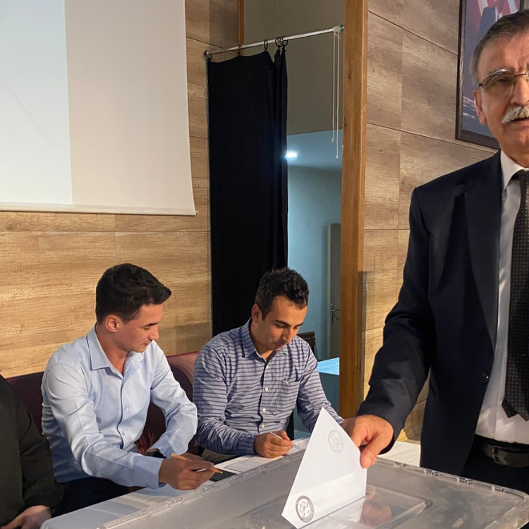 Alaşehir'de YENİ Parti'nin İlçe Başkanı Mehmet Kayacık oldu