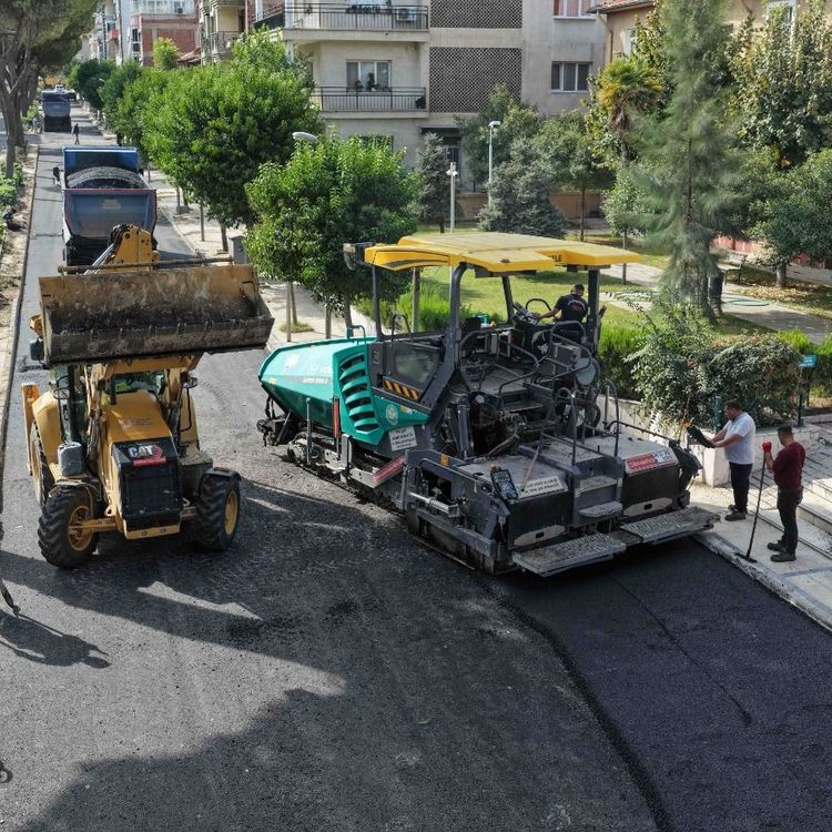 Salihli’de iki mahalleyi birbirine bağlayan Ferah Caddesi yenileniyor
