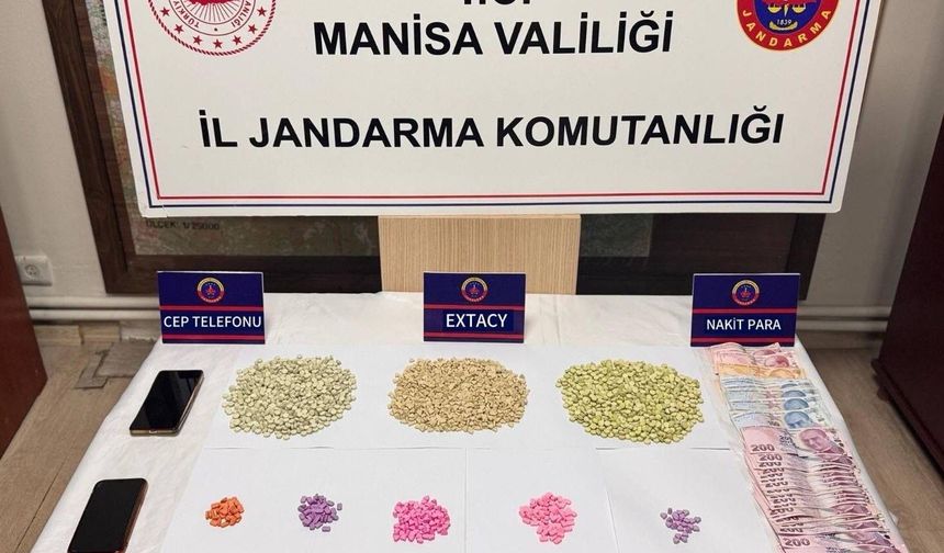 Jandarma ekipleri uyuşturucuya geçit vermedi