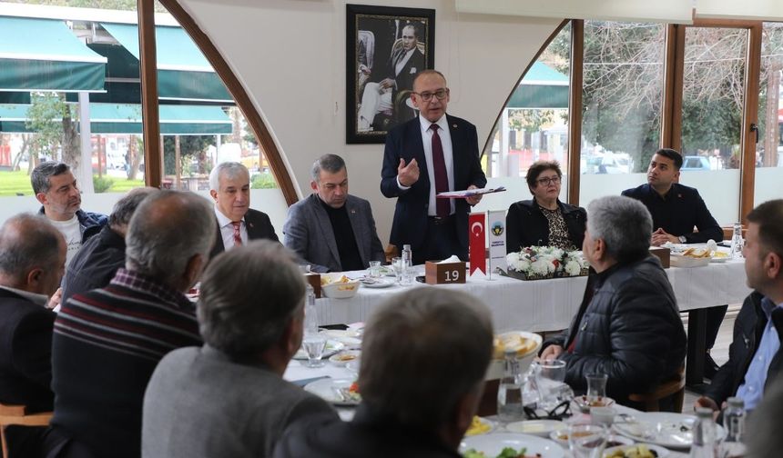 Başkan Akın Turgutlu esnaf odası başkanlarıyla buluştu