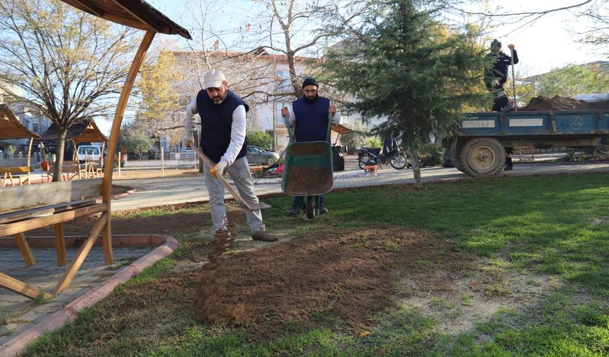 Turgutlu’nun park ve bahçelerinde yoğun çalışma