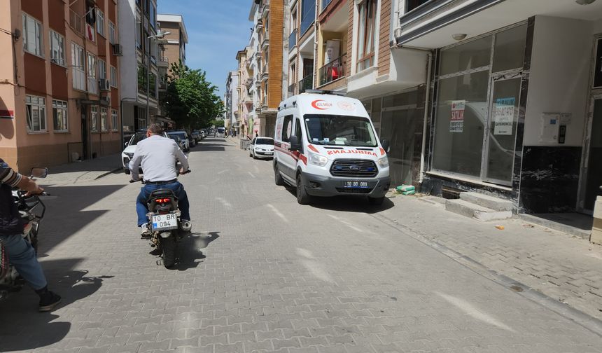 Ege'de bıçaklı kavga: 2 yaralı