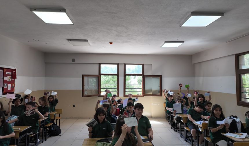 Manisalı öğrencilerden şehit annelerine duygu dolu mektup
