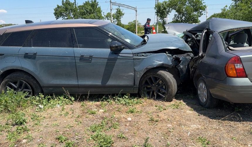 Cip ile otomobil çarpıştı: 1 ölü, 2 yaralı