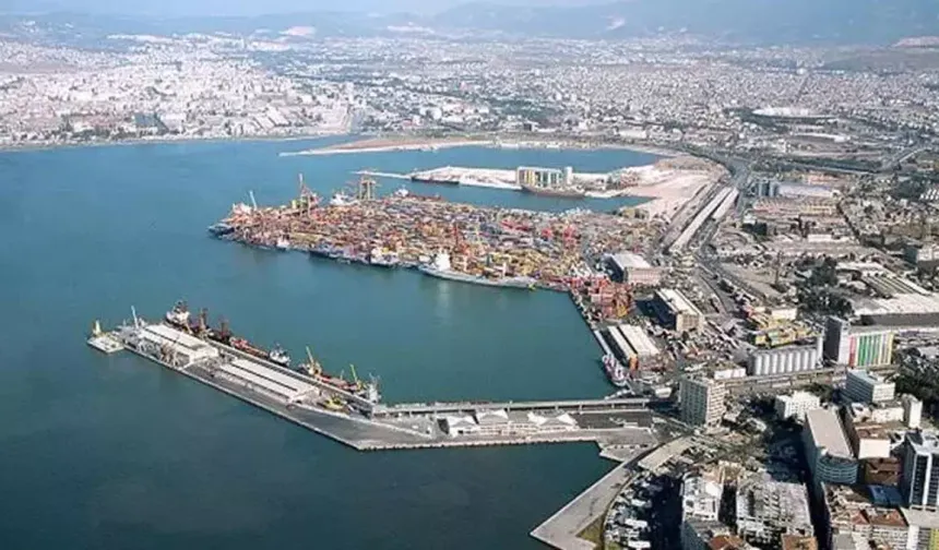 Aliağa'da 15 bin ton tehlikeli atık etrafa saçılmış