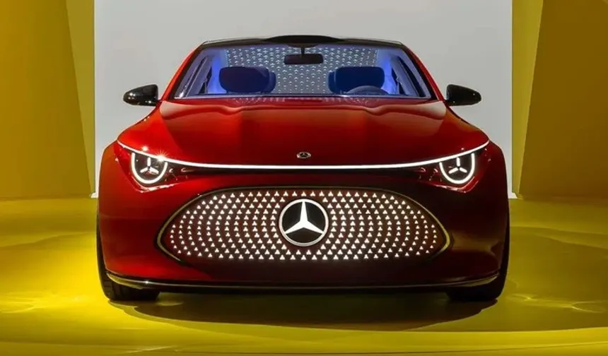 Mercedes yeni elektrikli CLA modelini tanıttı