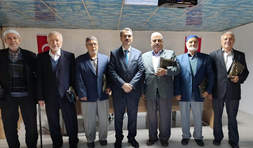 Selendi'de emekli imamlar unutulmadı