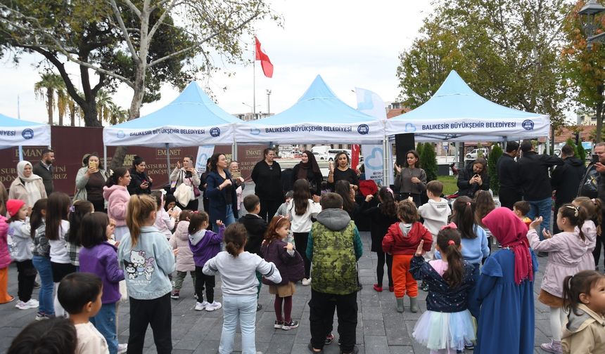 Balıkesirlilerden üç gün süren 10.10 etkinliklerine yoğun ilgi