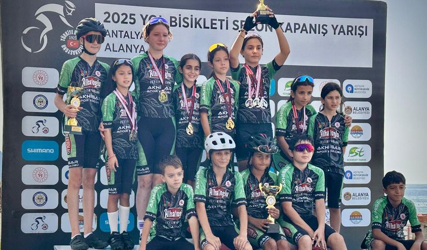 Akhisarlı pedallar Alanya’da zirveye tırmandı