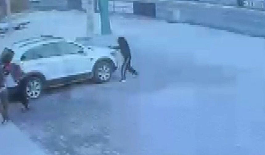 Aynı gün iki iş yerine silahlı saldırı kamerada