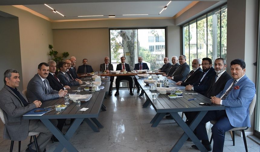 Manisa'nın İlçe Müftüleri aylık mutat toplantısını gerçekleştirdi