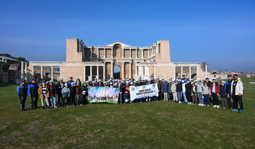 ‘Tarihi Kentin Umutlu Çocukları’ Kula-Salihli UNESCO Jeoparkı'nda buluştu